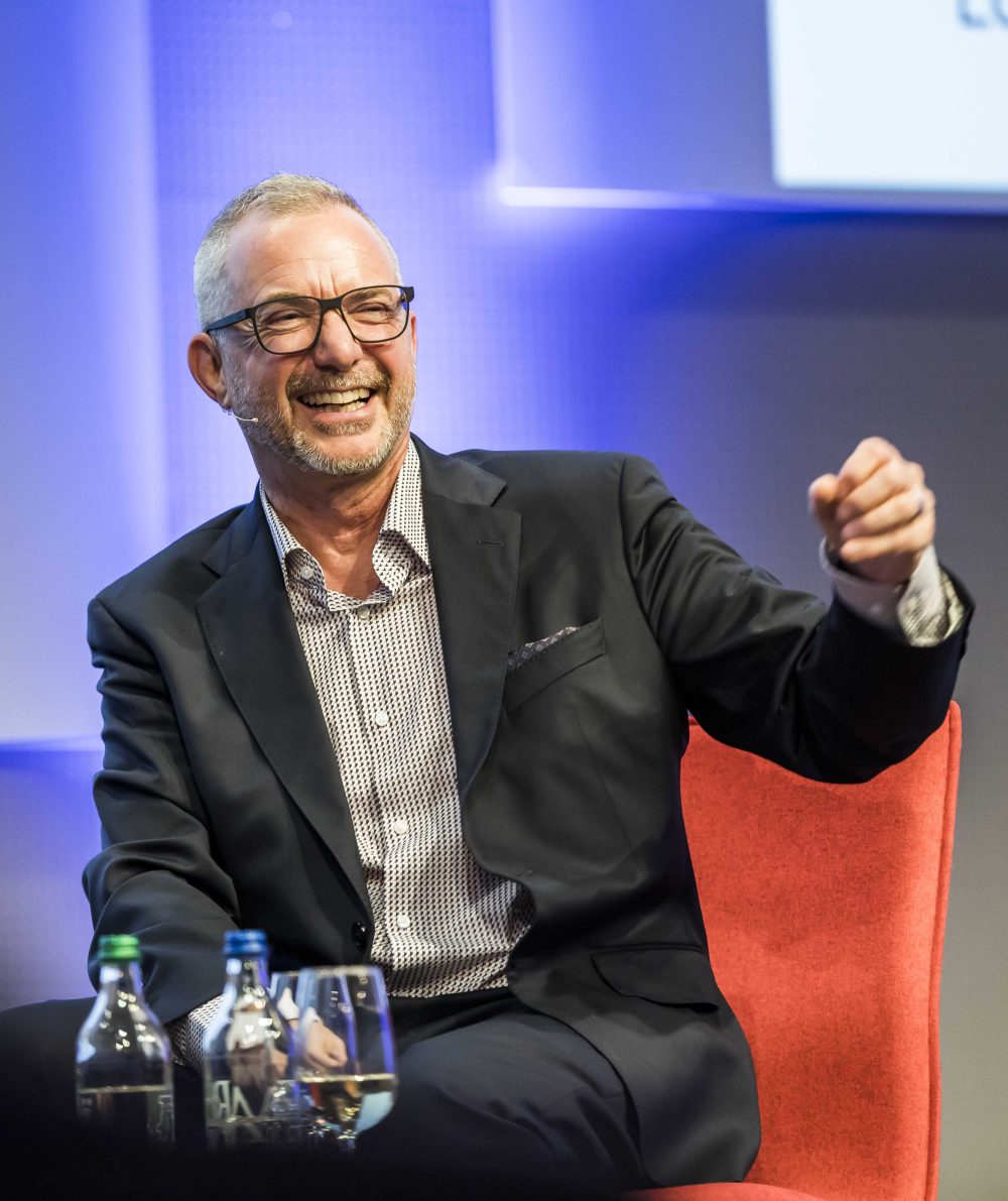 Patrick Leaderanlass gross